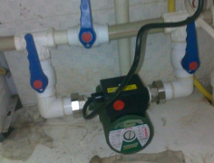 裝個(gè)地?zé)嵫h(huán)泵，暖氣一開家里24小時(shí)都不冷！